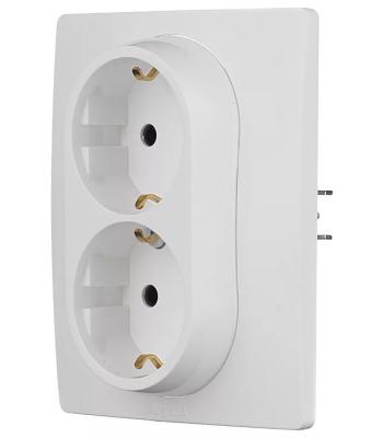 Розетка сетевая LEGRAND Etika с заземлением двойная белый 672223