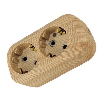 Колодка TDM Эко 2 гнезда с заземлением сосна