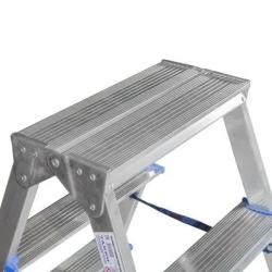 Стремянка двухсторонняя TARKO 3 ступени T04203