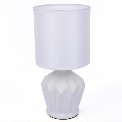 Настольная лампа ODEON Origamia 8226/1T Белый