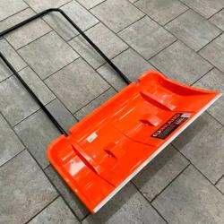 Скрепер для снега FINLAND 800*440 мм