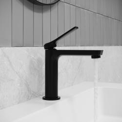 Смеситель для умывальника IDDIS Parker PARBL00i01