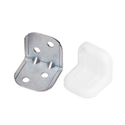 Уголок 24*24*25мм стальной с накладкой ПВХ/белый/ Уголок 24*24*25мм стальной с накладкой ПВХ/белый/