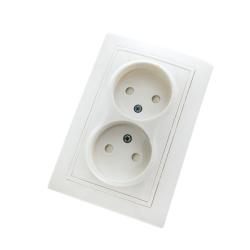 Розетка сетевая TDM Таймыр двойная с защитными шторками белый SQ1814-0017
