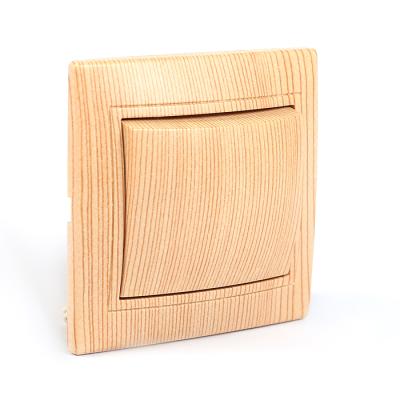 Выключатель TDM Таймыр Эко 1 клавиша сосна SQ1814-0201