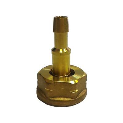 Штуцер со съемной гайкой на вентильный баллон