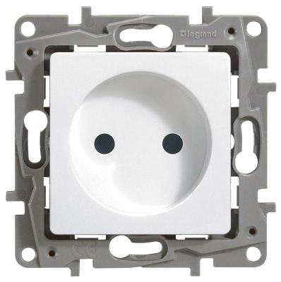 Механизм розетки сетевой LEGRAND Etika белый 672220