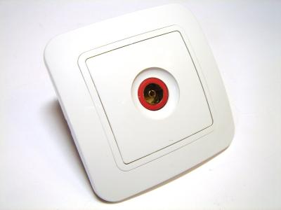 Розетка телевизионная MAKEL Lilium TV белый 70007