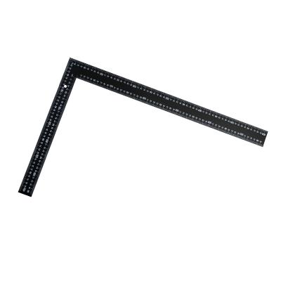 Угольник цельнометаллический 600 мм 