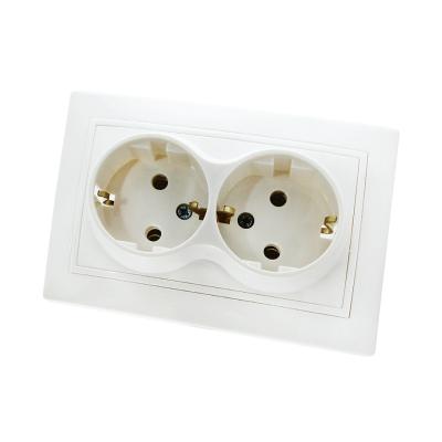 Розетка сетевая TDM Таймыр с заземлением двойная белый SQ1814-0014