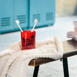 Стакан для зубной пасты MOROSHKA Graffity красный