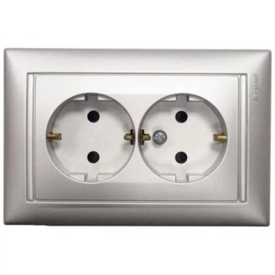 Розетка сетевая LEGRAND Valena с заземлением двойная алюминий 770100