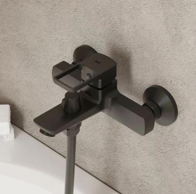 Смеситель для ванны IDDIS Bild BILBL00i02WA