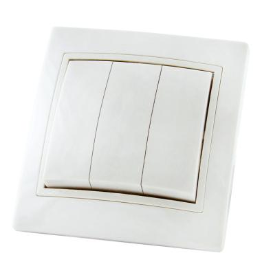 Выключатель TDM Таймыр 3 клавиши белый SQ1814-0003